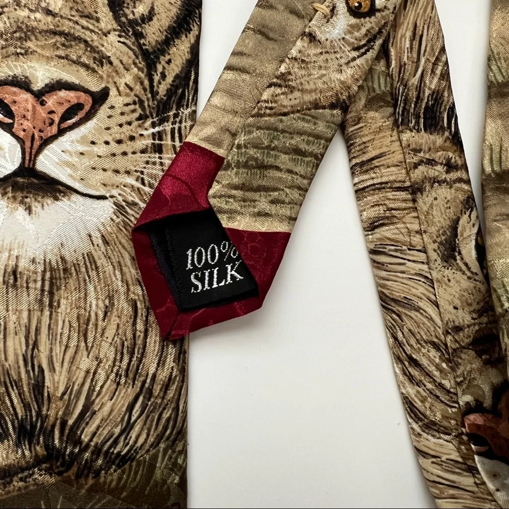 Endangered Species vintage necktie